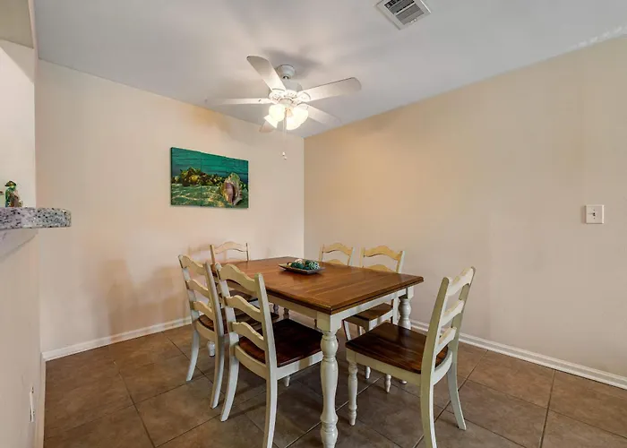 Snowbird-friendly With Ac Outdoor Pool Tennis & Hot Tub - Near The