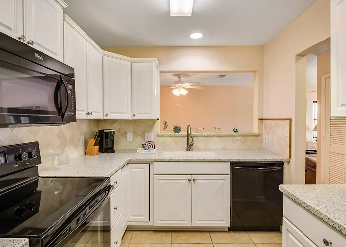 Snowbird-friendly With Ac Outdoor Pool Tennis & Hot Tub - Near The Holiday home Gulf Shores