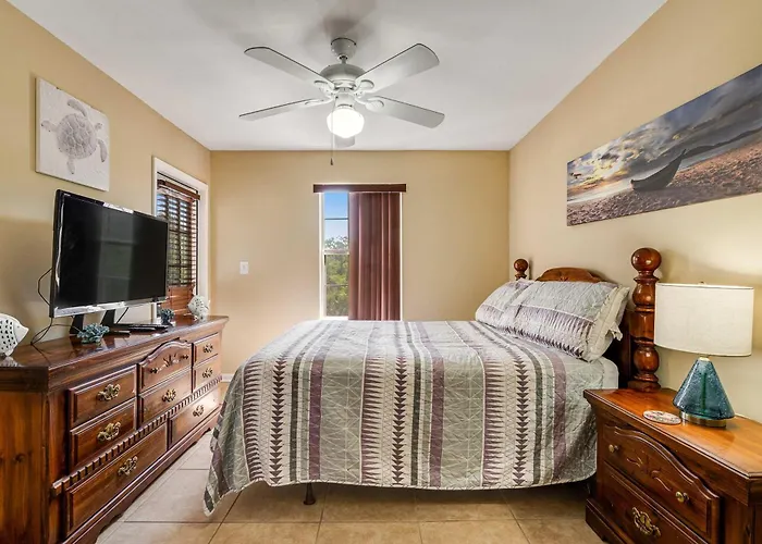 Holiday home Snowbird-friendly With Ac Outdoor Pool Tennis & Hot Tub - Near The *