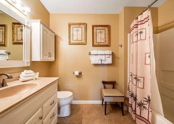 Holiday home Snowbird-friendly With Ac Outdoor Pool Tennis & Hot Tub - Near The