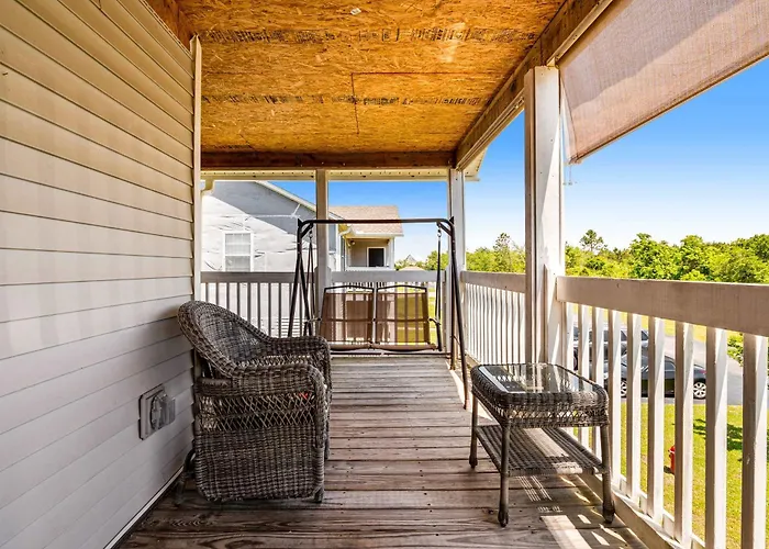 Snowbird-friendly With Ac Outdoor Pool Tennis & Hot Tub - Near The Holiday home