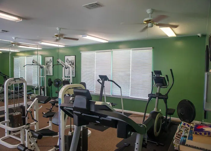 Holiday home Snowbird-friendly With Ac Outdoor Pool Tennis & Hot Tub - Near The *